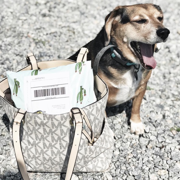 GET TO KNOW ME! 🖤 - Picture 6 of 8